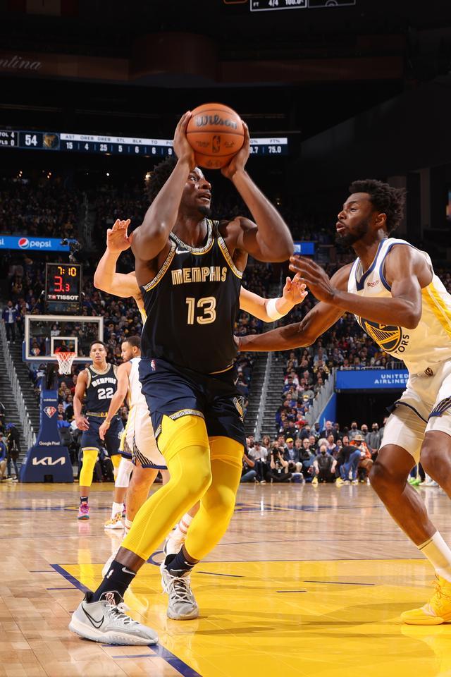 九游体育关键时刻山东泰山备战社区盾风云突变孟菲斯灰熊今夜回应争议，网友：今夜底特律活塞备战CBA季后赛的简单介绍